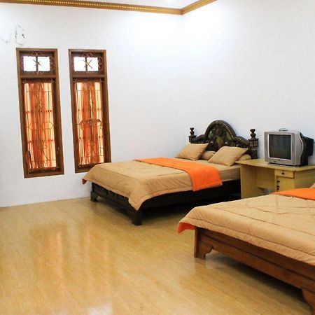 Villa Bukit Berkat Богор Екстериор снимка