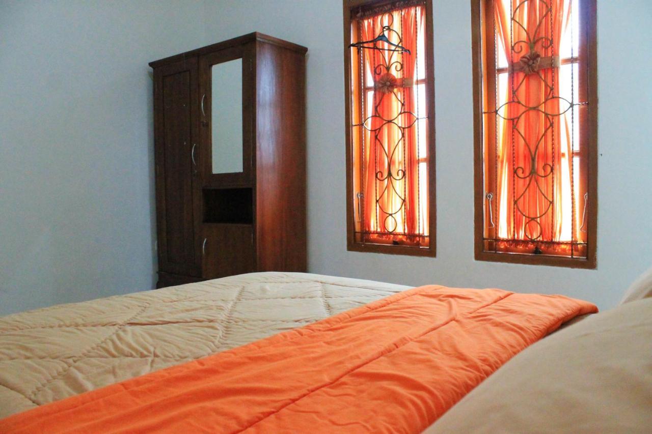 Villa Bukit Berkat Богор Екстериор снимка
