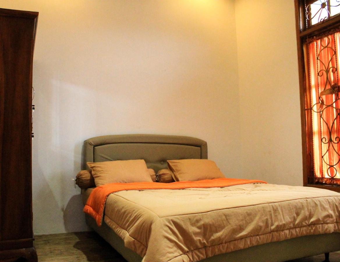 Villa Bukit Berkat Богор Екстериор снимка