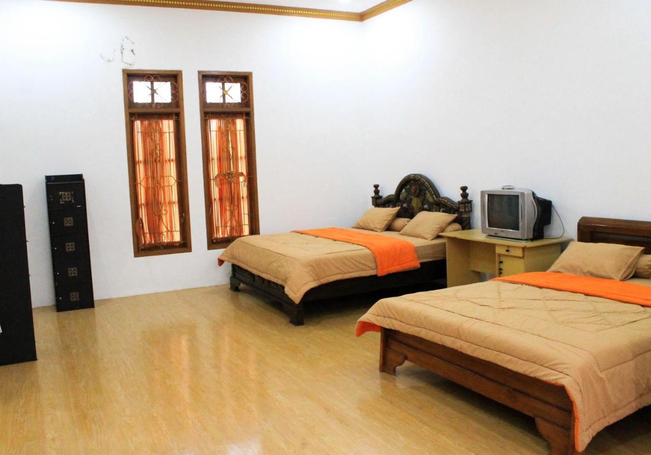 Villa Bukit Berkat Богор Екстериор снимка
